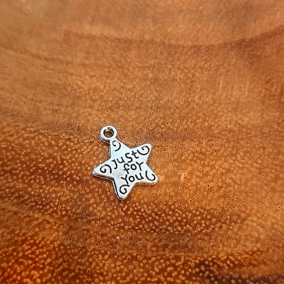 CELLPHONE ACCESSORIES/ NWOT - Picture 8 of 8